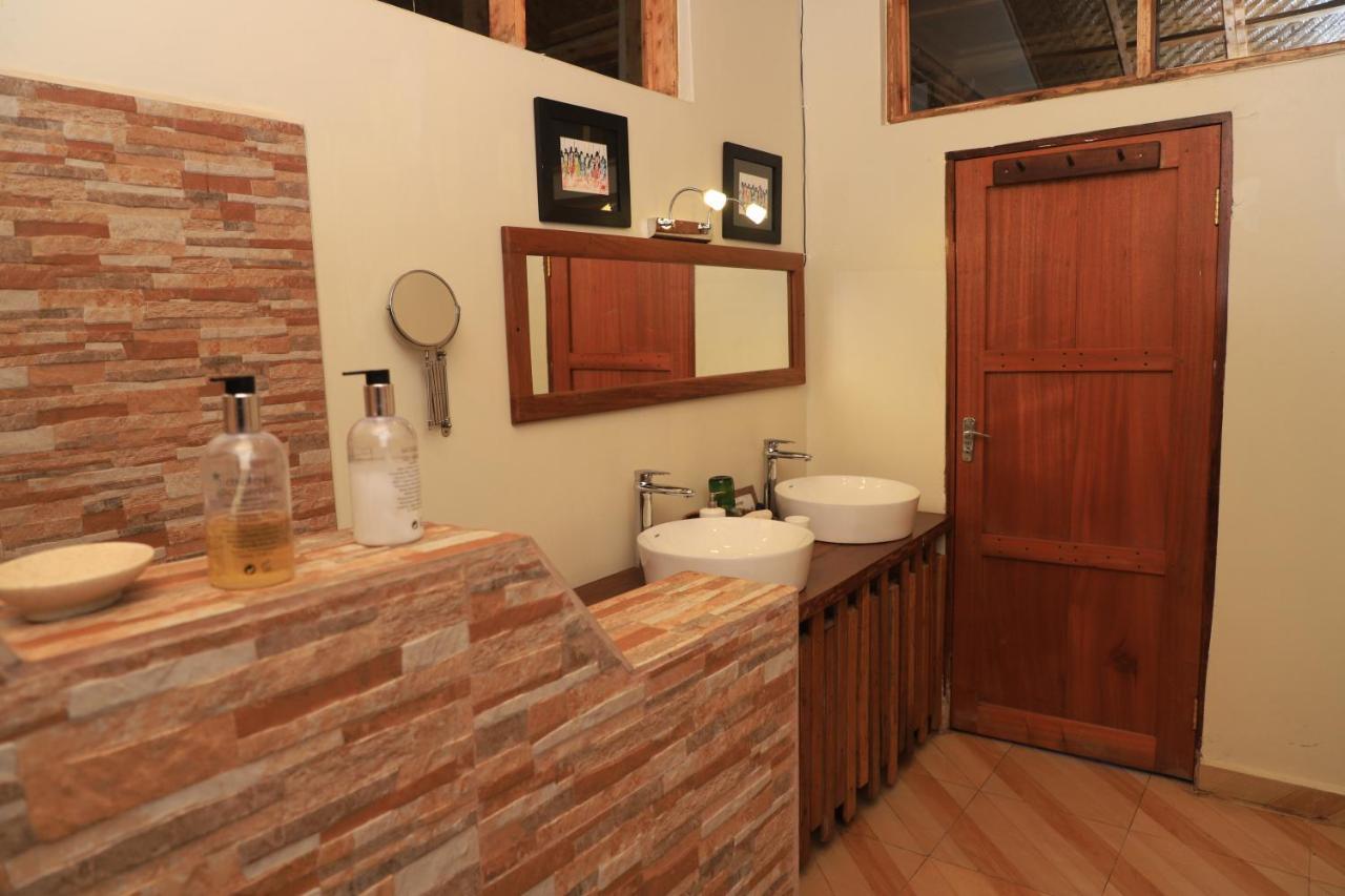 Nkuringo Bwindi Gorilla Lodge エクステリア 写真